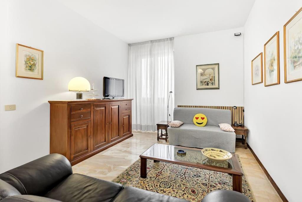Апартаменты Alessia'S Flat - Sesto Сесто-Сан-Джованни Экстерьер фото